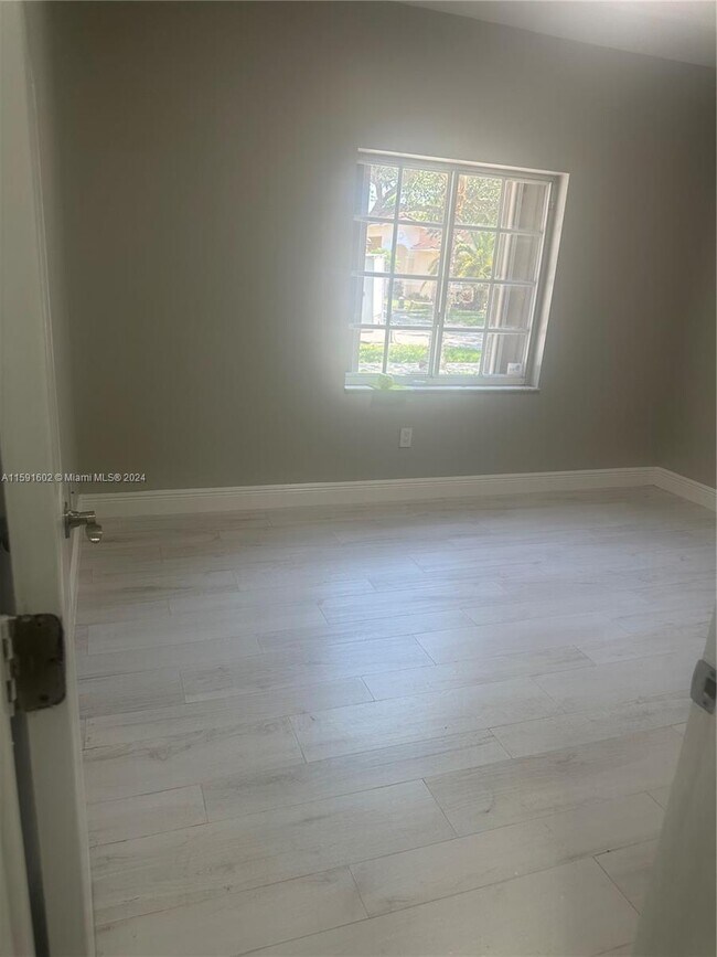 Building Photo - 12157 Natalies Cove Rd