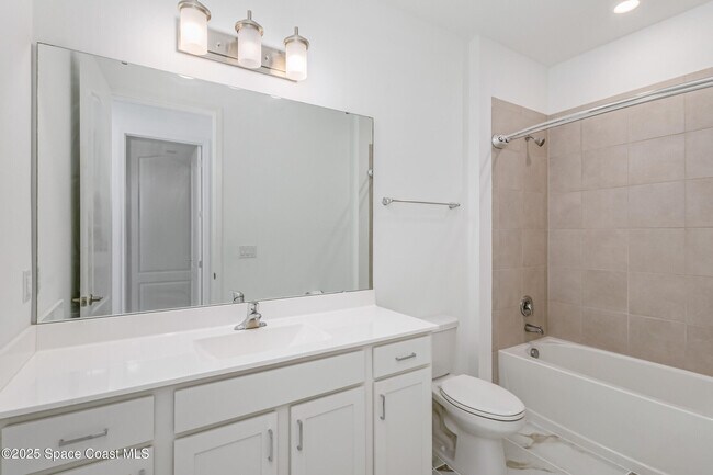 Building Photo - 2490 Treasure Cay Ln