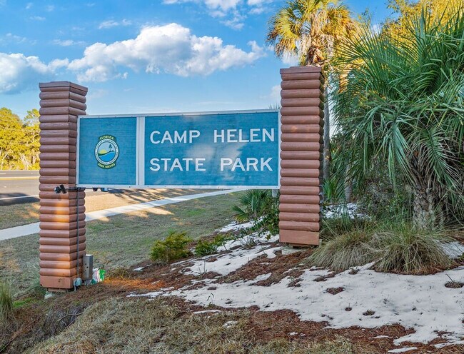 Building Photo - 31 Sarah St