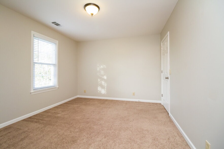 Building Photo - 6537 Arvington Way
