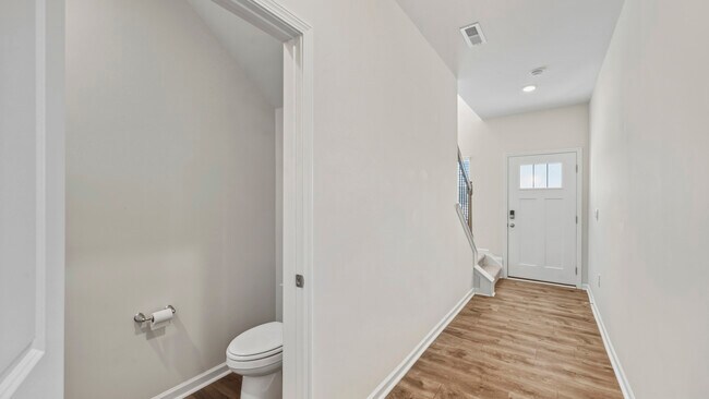 Building Photo - 153 Leo St