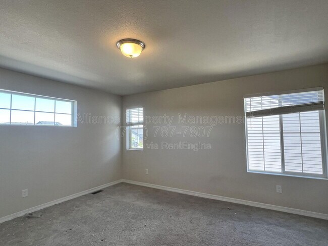 Building Photo - 10051 Ledgestone Terrace