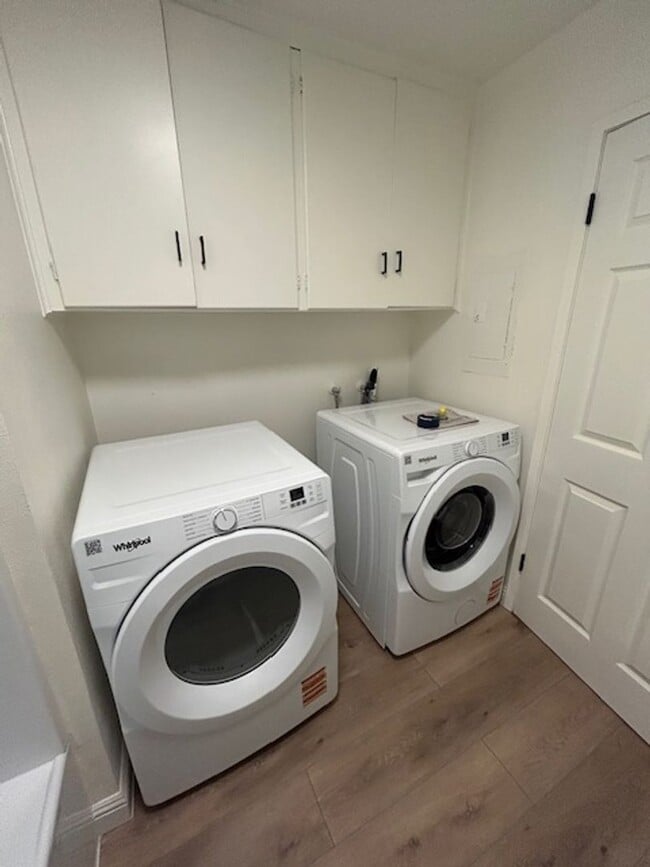 Building Photo - 1608-1610 S Central