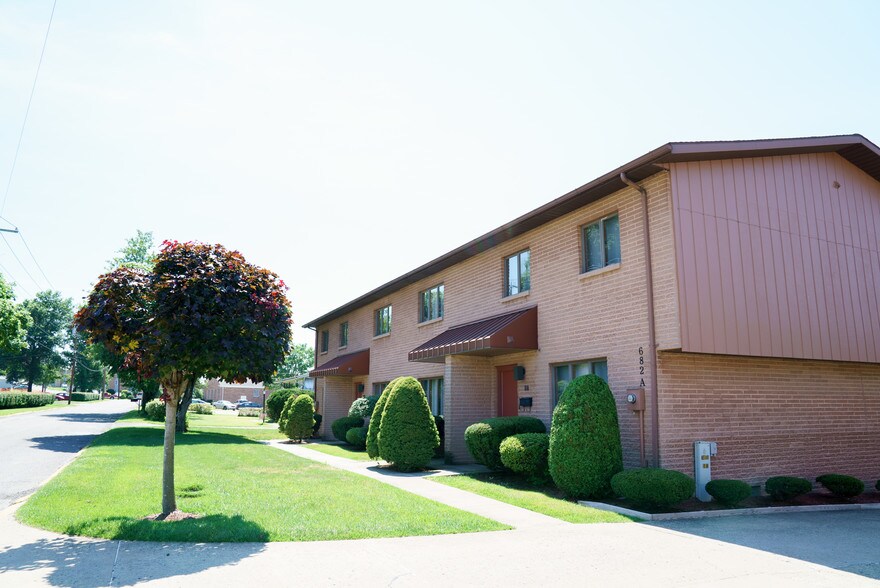 Perilli Apartments Suncrest 678 Killarney Dr WV 26505