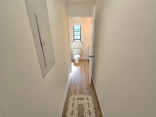 Building Photo - 1955 10th Pl