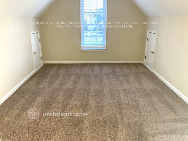 Building Photo - 913 Daylight Cir