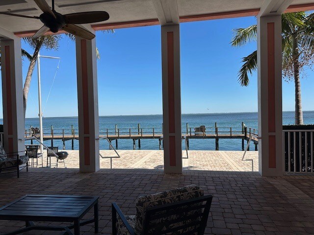 Building Photo - 4843 Coquina Key Dr SE