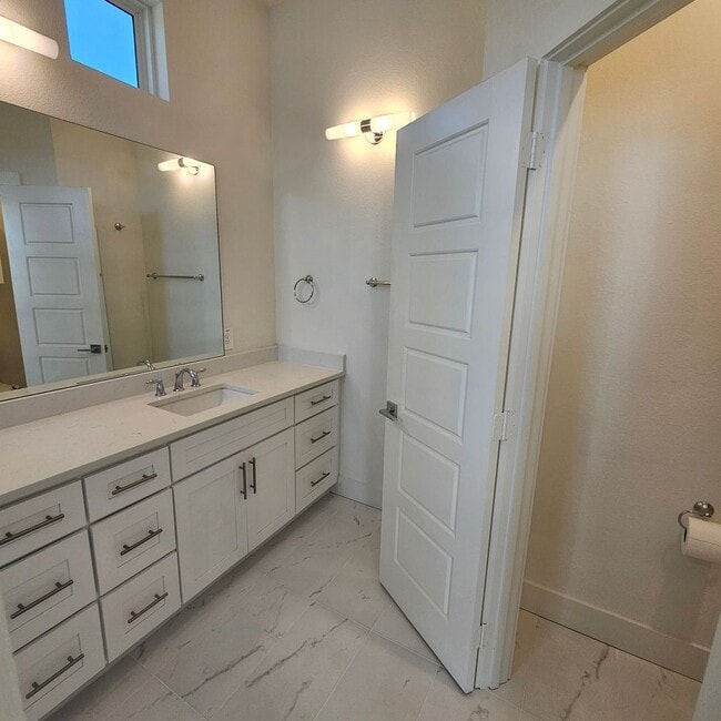 Building Photo - 7305 Bree Ct