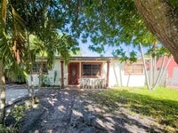 Building Photo - 271 NE 170th St