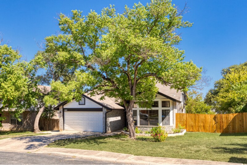 Building Photo - 9835 Logans Ridge Dr
