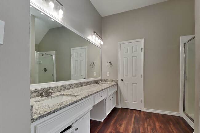 Building Photo - 12711 Cedar Grove Ct