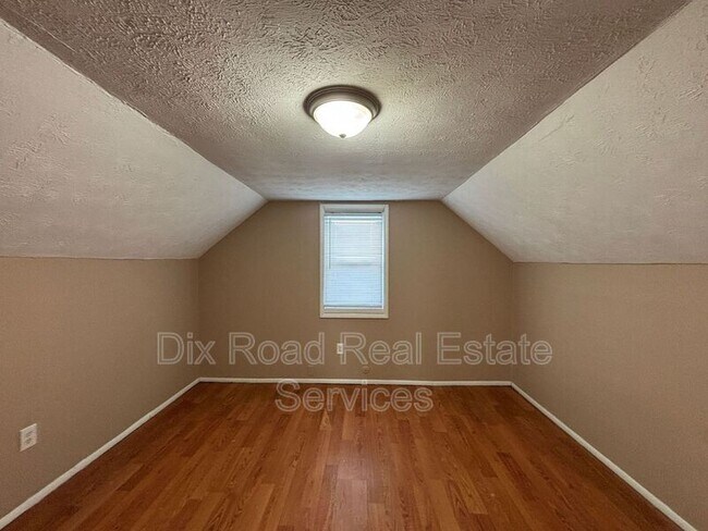 Building Photo - 1110 Ellen Dr