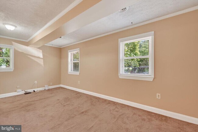 Building Photo - 6013 Neilwood Dr