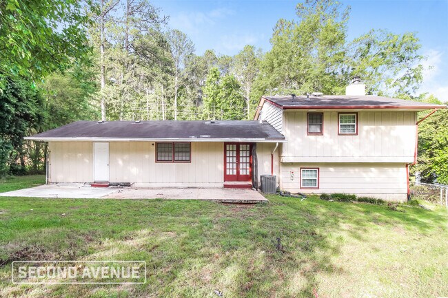 Building Photo - 2481 Rockbridge Rd NW