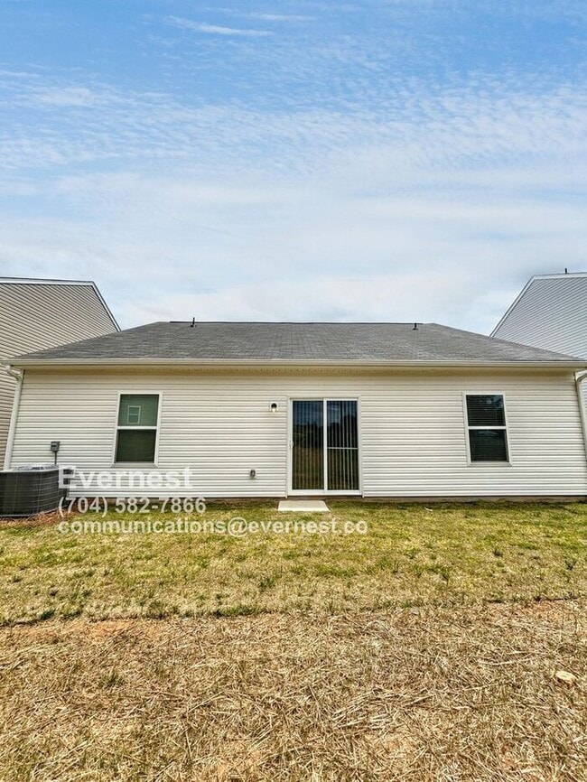 Building Photo - 124 Lightning Dr