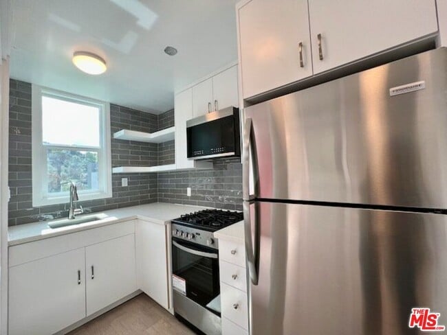 Building Photo - 1920 Preston Ave