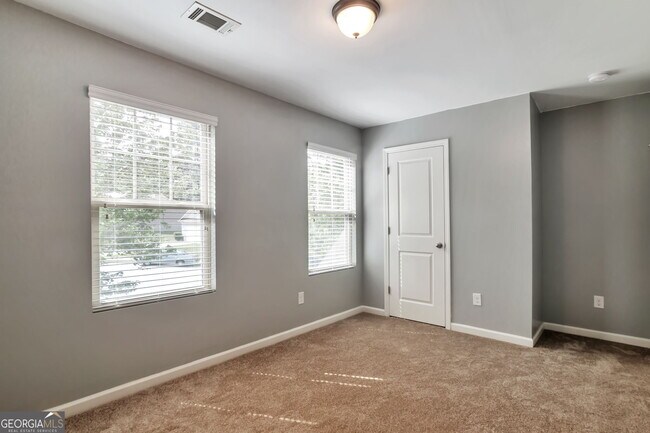 Building Photo - 4098 Clay Ct SE