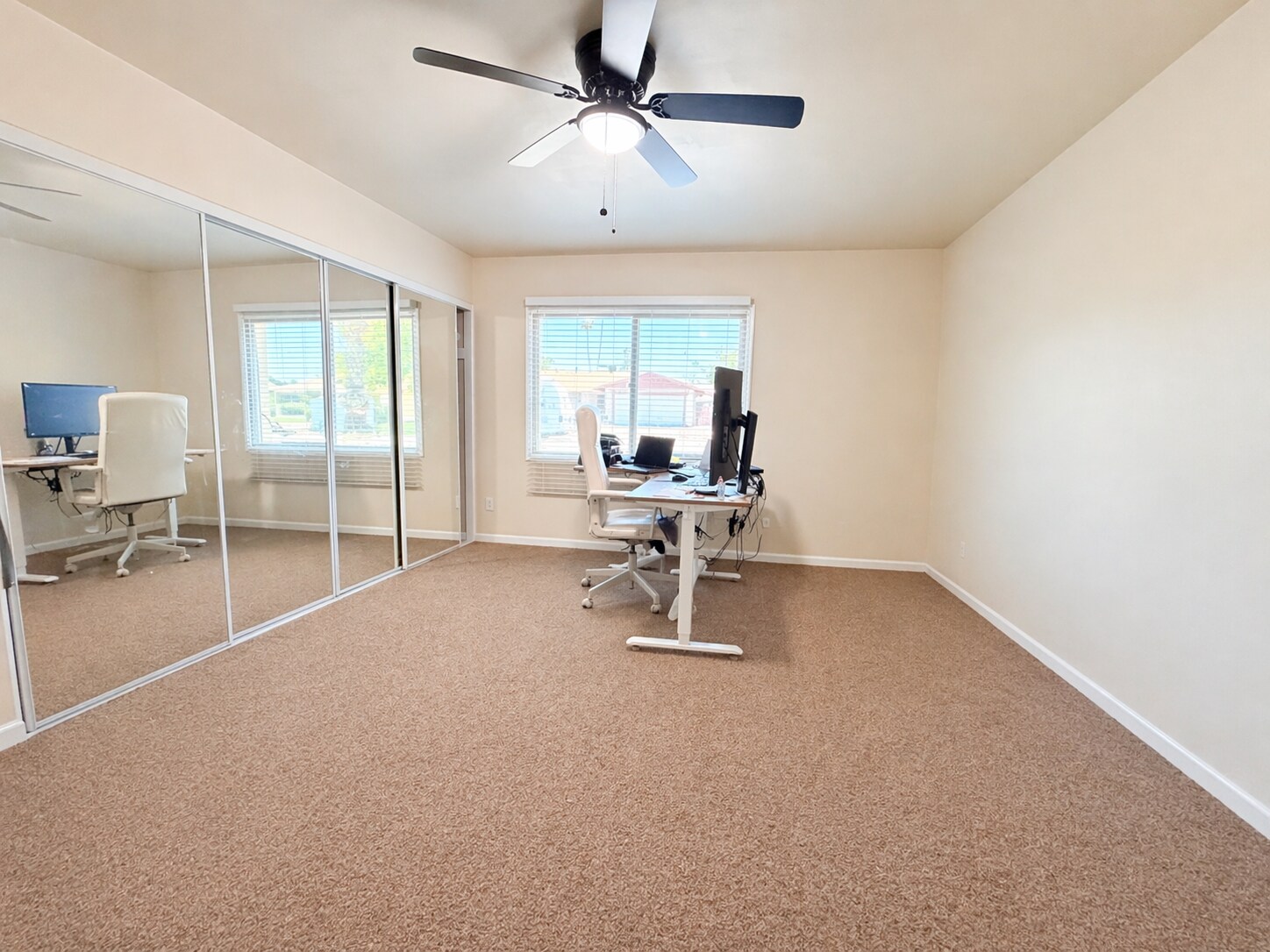 Building Photo - 1056 E Carter Dr