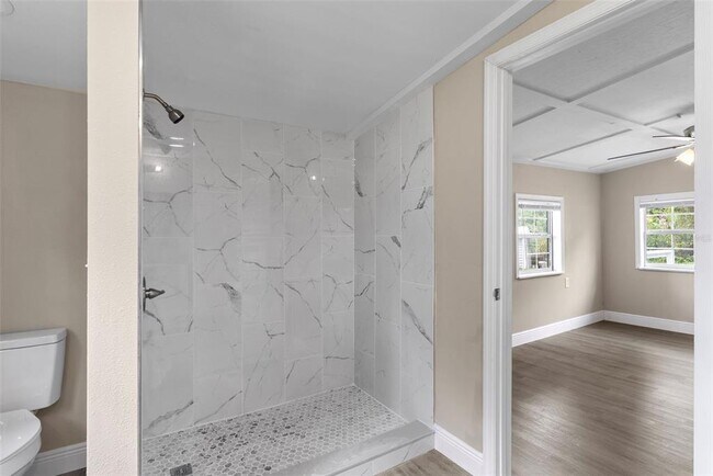 Building Photo - 15375 SE 64th Pl