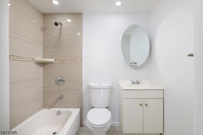 Building Photo - 131 Armstrong Ave