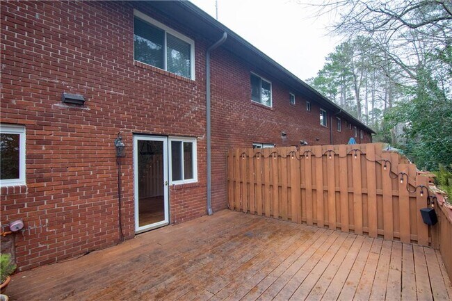 Building Photo - 1612 Briarcliff Rd NE
