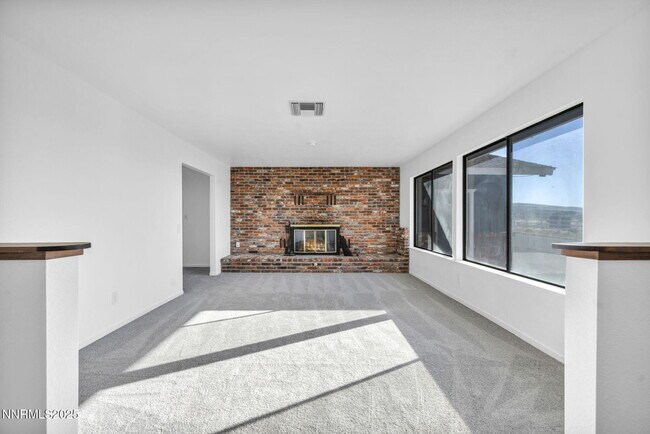 Building Photo - 430 Calle De La Plata