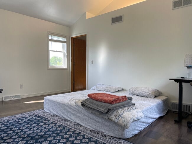 Building Photo - 14 Byars Cir
