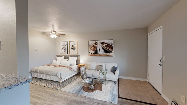 wh_980sdexter_unit14_STAGED_352sf_living2_1220x675 - Apex 980