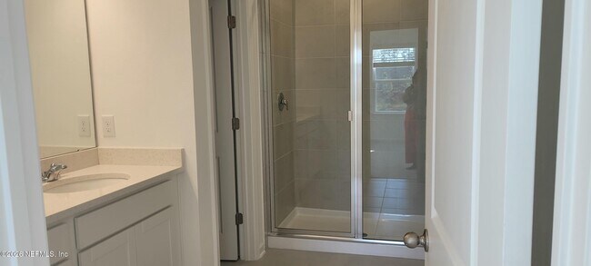 Building Photo - 40 Kingsville Ct