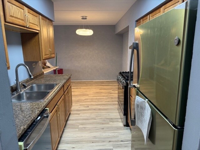 Building Photo - 220 S Roselle Rd