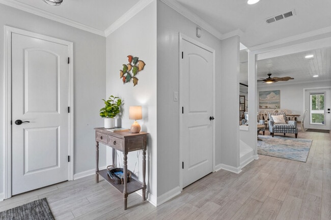 Building Photo - 139 Brady Dr