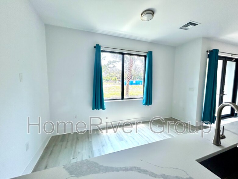 Building Photo - 8707 Palm Ranches Pl