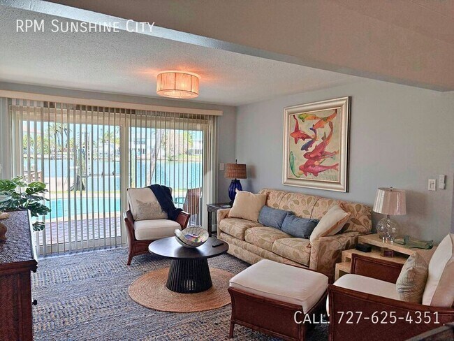 Building Photo - 10128 Yacht Club Dr