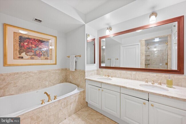 Building Photo - 1155 23rd St NW