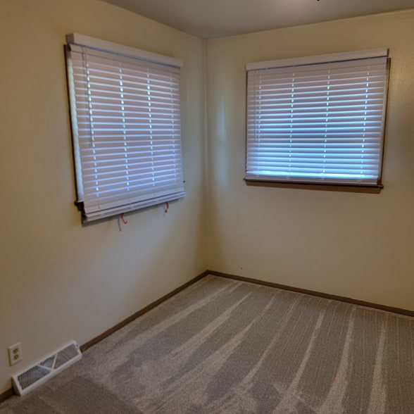 Building Photo - 1008 Mary St