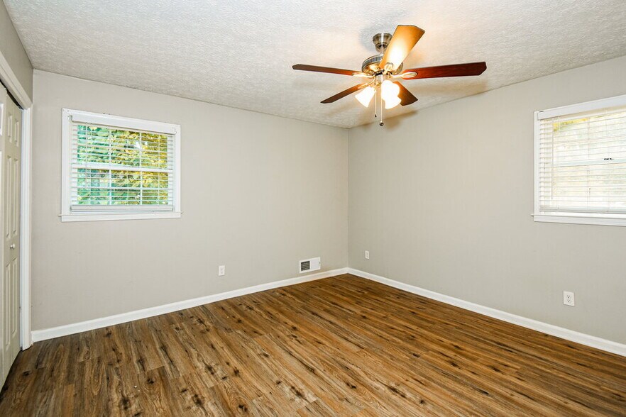 Building Photo - 1622 Blackwell Rd