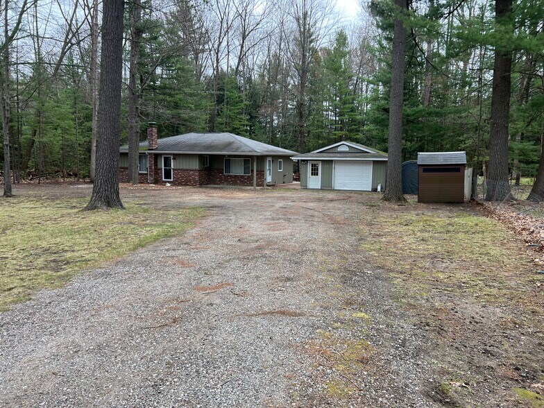Primary Photo - 1111 Woodsdale Dr