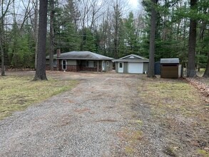 Building Photo - 1111 Woodsdale Dr