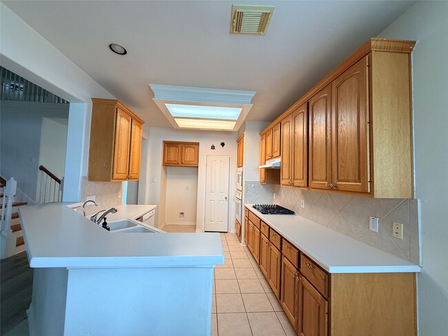 Building Photo - 1528 Mesa Verde Dr