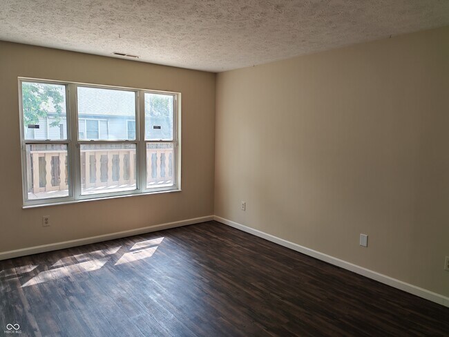 Building Photo - 6035 Hayford Ct