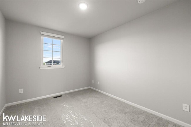 Building Photo - 28132 Delano Dr