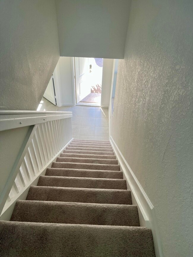 Building Photo - 2776 SE 26th Ave