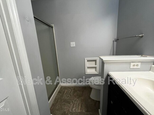 Building Photo - 214 Castle Hayne Dr