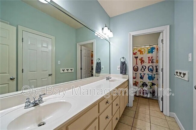 Building Photo - 9791 Aspen Cir