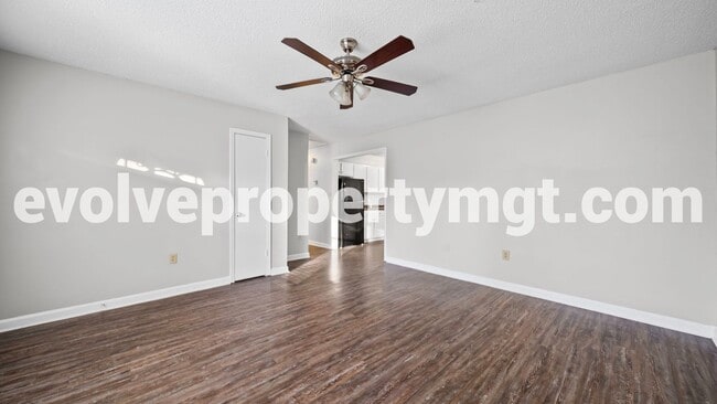 Building Photo - 3712 Firethorne Dr