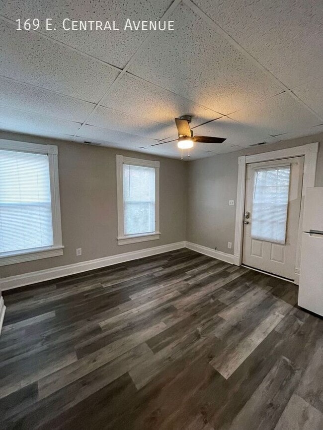 Building Photo - 169 E Central Ave