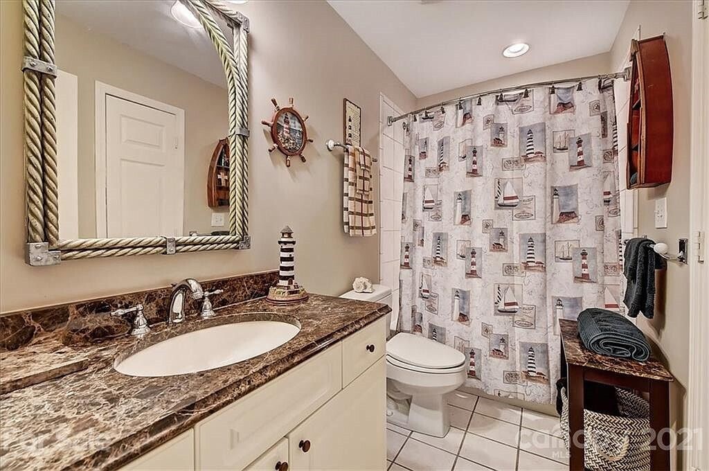 Building Photo - 2427 Mt Isle Harbor Dr