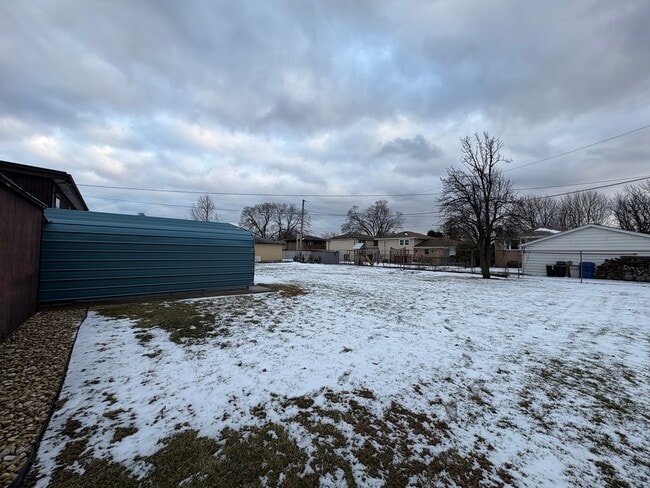 Building Photo - 4937 W 85th Pl