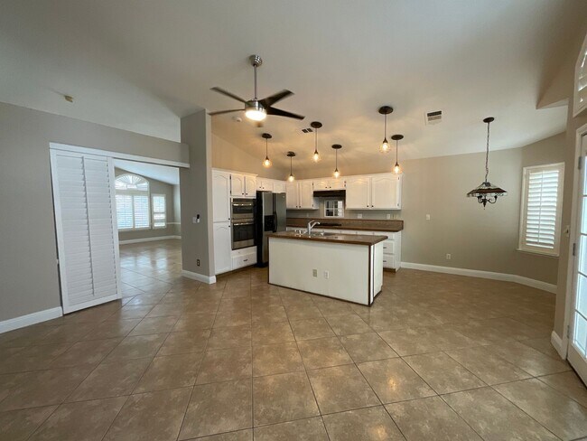 Building Photo - Great home in the South Shores community 1stroy