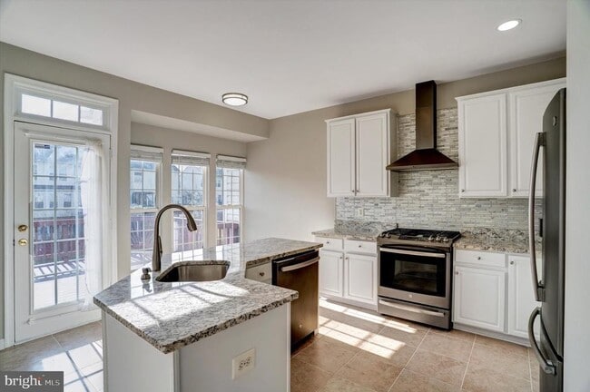 Building Photo - 43787 Virginia Manor Terrace